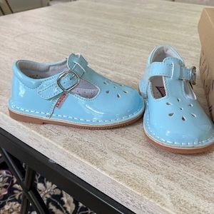 L’Amour sky blue NWOT- size 6 toddler girl shoes